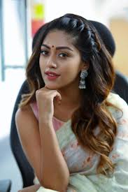 Beauty Galore HD : Anu Emmanuel Latest Real Life Stills In Saree SRA Movie  Interview 2018