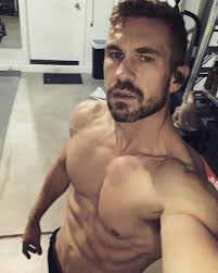 Hey so imagine having a kid 3 months ago after having to be horizontal your  entire pregnancy due to cervical incompetence so your kid doesn't come at  23 weeks