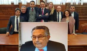 Allievo e assistente di giuliano vassalli e di angelo raffaele latagliata, è professore ordinario dal 1975. L Avvocato Franco Coppi Diventa Socio Ad Honorem Della Camera Penale Di Crotone Crotonenews