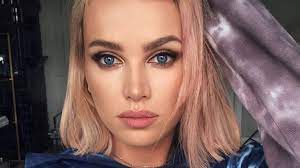 Jun 08, 2021 · klasyczny model nike prezentuje się genialnie w połączeniu z beżowymi ubraniami. Maffashion Released A New Recording With Her Son Bjf Sleeps Well The Boy Also Got A Cake Has Two Floors