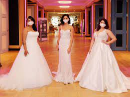 We did not find results for: Brautkleider Mit Passender Maske Aussteller Auf Der Hochzeitsmesse In Kassel Zeigten Wie Heiraten In Zeiten Der Pandemie Funktionieren Kann Vorderer Westen