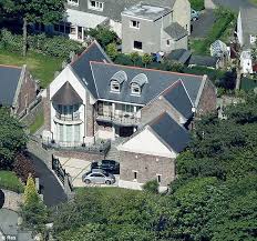 By plane, bermuda's just 90 minutes from new york—less time than it takes to get to the hamptons.' when ryan first flew over bermuda and saw all these pretty pastel houses with white roofs, he thought of manuel canovas and his use of exotic. Michael Douglas And Catherine Zeta Jones 185 Million Seperation Wahala Celebrities Nigeria