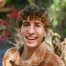 Jay Kemp's Instagram, Twitter & Facebook