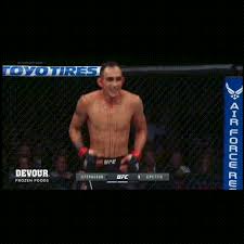 Биография бывшего чемпиона ufc, одного из самых опасных бойцов в дивизионе и вечного оппонента хабиба нурмагомедова. Bezumie Vnutri Oktagona Toni Fergyuson Nekoronovannyj Chempion Legkogo Vesa Ufc Fightgame Blogi Ua Tribuna Com