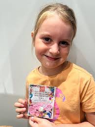 Danielle Pederson's Instagram, Twitter & Facebook