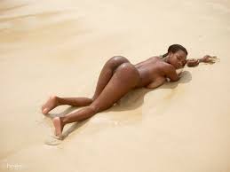 Kiky-big-saggy-black-tits-beach-9 · Pandesia World