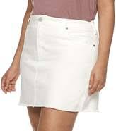 Juniors Plus Size 5 Pocket Frayed Hem Twill Skirt