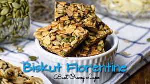 Transfer the eggs florentine onto two serving plates and serve immediately. Cara Buat Biskut Florentine Crunchy Caramel Almond Cookies Youtube