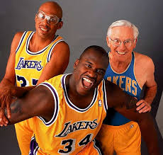 George Mikan, Shaq and Kareem....Milan was the original superstar. He could  go at it with the best of them. | Basketball legends, Kareem abdul jabbar, George  mikan
