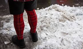Grey Christmas Warum Ich Schnee Hasse Ze Tt Denn je nach beschaffenheit kann schnee bis zu 100 kilogramm pro quadratmeter wiegen.