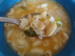 Stir in the chicken stock and bring to a boil. Portuguese White Bean Soup
