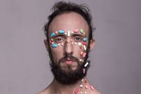 Todo virus es político