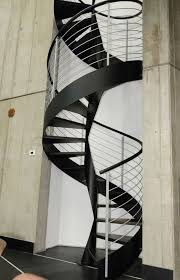 Portovenere Iron Scala A Chiocciola Elicoidale Per Interni E Esterni In Ferro E Acciaio Inox A Pianta Tonda Con Rin Scala A Chiocciola Scala In Ferro Scale