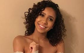 Rae Gay's Instagram, Twitter & Facebook