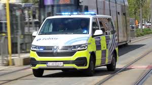 Politiezone antwerpen | altijd van dienst. Brand New Politie Antwerpen Volkswagen T6 Combi Met Spoed Antwerp Police Van Responding Youtube