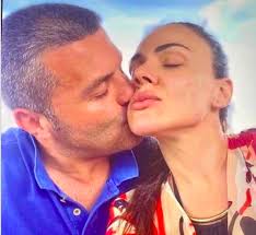 Ancak buket aydın yine tükürdüğünü yaladı! Buket Aydin Nereli Yasi Kac Emir Sarigul Ile Ask Pozlari Cikti Internet Haber
