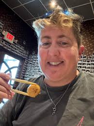 What are good casual lunch options near Ft Johnson Road for a group of high  school students and teachers?