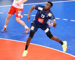 It is located 5.3 km (3.3 mi) from the center of paris. Frankreich Gewinnt Finalen Test Gegen Slowenien