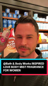 LADIES, CHAMPAGNE APPLE 🍎 & HONEY 🍯 BODY MIST FROM BATH & BODY WORKS...