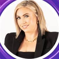 Nancy Giesler's Instagram, Twitter & Facebook