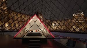 Egipčanska umetnost  uredi  ta oddelek hrani preko 50.000 razstavnih enot, ki segajo v obdobja egipčanskih civilizacij, torej od leta 4.000 pr. How Do You Fancy A Night With Mona Lisa In The Louvre