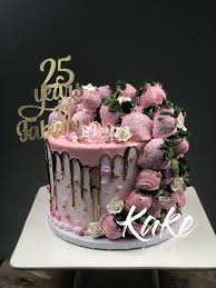 Unique Beautiful Birthday Cake For Grandma 20 Amazing Cool Beautiful Birthday Cakes Page 5 Of 20 Creative Vision Design Beautiful Birthday Cakes 25th Birthday Cakes 21st Birthday Cakes