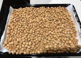 Tidak seperti resepi lain yang lebih ringkas, resepi ini agak renyah. Kacang Botak Ummi