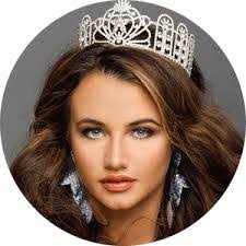 Audra Stark's Instagram, Twitter & Facebook