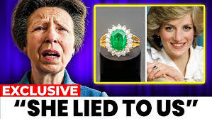 Christine Largent's Instagram, Twitter & Facebook