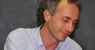 Referendum, marco travaglio a napoli con perchè no. La Moglie Di Travaglio Confessa Si Eccita Solo Se Indosso Le Manette Lercio