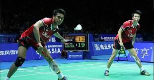 Bagi anda penggemar olah raga bola tentunya harus sudah paham mengenai macam macam permainan bola besar maupun permainan bola kecil, nah kali ini akan dibahas mengenai permainan bola besar yang biasanya banyak masuk dalam turnamen atau liga olahraga. 20 Macam Cabang Olahraga Beserta Penjelasannya Artikel Materi