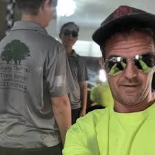 Who provides tree cutting and climbing services in West Melbourne?