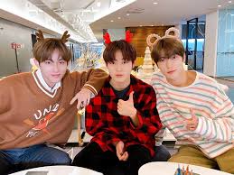 The age equation is what makes them closer. Nct On Twitter Winwin Chenle Jaehyun Nct Resonance Resonance Pt2 Nct Resonance Https T Co 0orrs9amuz Twitter