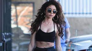 Therefore i am a bird. Sarah Hyland Dachte Sie Wurde Gewurgt