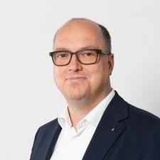 Mit großer Zufriedenheit schaue ich auf meine Zeit beim InsurLab Germany  e.V. als Vorstandsvorsitzender zurück. Gestern habe ich den Staffelstab an  meinen Nachfolger Peter Stockhorst als neuen VV des…