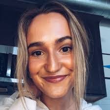 Dara Mccoy's Instagram, Twitter & Facebook