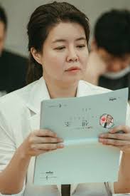 Did you know?? Veteran Actress Kim Yeo-jin is a wife and activists in real  life.. ✨️Kim Yeo-jin met her future husband director Kim Jin-min in 2003