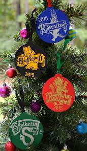 12 Magical Christmas Ornaments All Harry Potter Fans Will Love Harry Potter Christmas Harry Potter Christmas Tree Harry Potter Christmas Ornaments