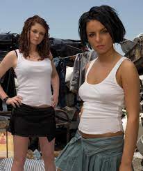 Die heißen auftritte der russischen mädchenband t.a.t.u. T A T U Sangerin Unfassbare Verwandlung Leute Bild De