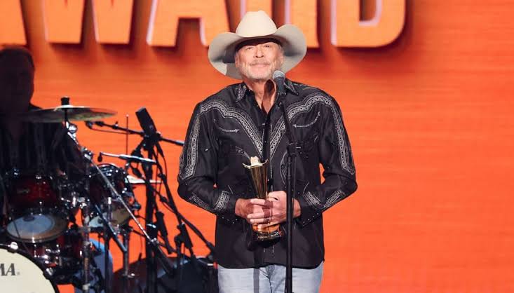 Inside Alan Jackson's CMT Diagnosis + Symptoms You Shouldn't Ignore |  Woman's World