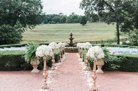 A Classic Southern Wedding At Sanctuary Estate Southern Wedding Venues North Georgia Wedding Venues Georgia Wedding