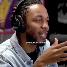 Paula Lamar's Instagram, Twitter & Facebook