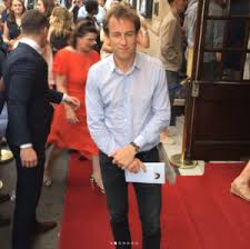 New Pics Of Tobias Menzies And Andrew Gower At The Hamlet West End Outlander Online Tobias Pics West End