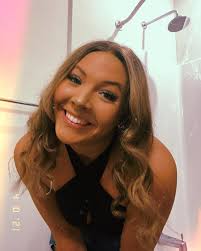 Michelle Wolters's Instagram, Twitter & Facebook