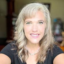 Desaray Buboltz's Instagram, Twitter & Facebook