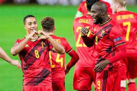 The 2020 uefa european football championship, commonly referred to as uefa euro 2020 or simply euro 2020, is scheduled to be the 16th uefa european championship, the quadrennial international men's football. Belgica Vs Rusia En Vivo Hora Y Donde Ver El Partido De La Eurocopa 2021 Por Television