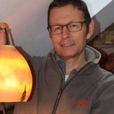 Klaus Kirchner aus Hanau fertigt preisgekrönte Arbeiten aus Holz