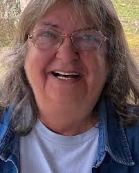 Sandra Souders's Instagram, Twitter & Facebook