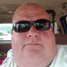 Who can drive me to the airport from Delmont or Murrysville