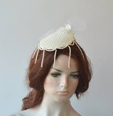 Elegant Wedding Fascinator, Pearl and Lace Mini Hat for Brides